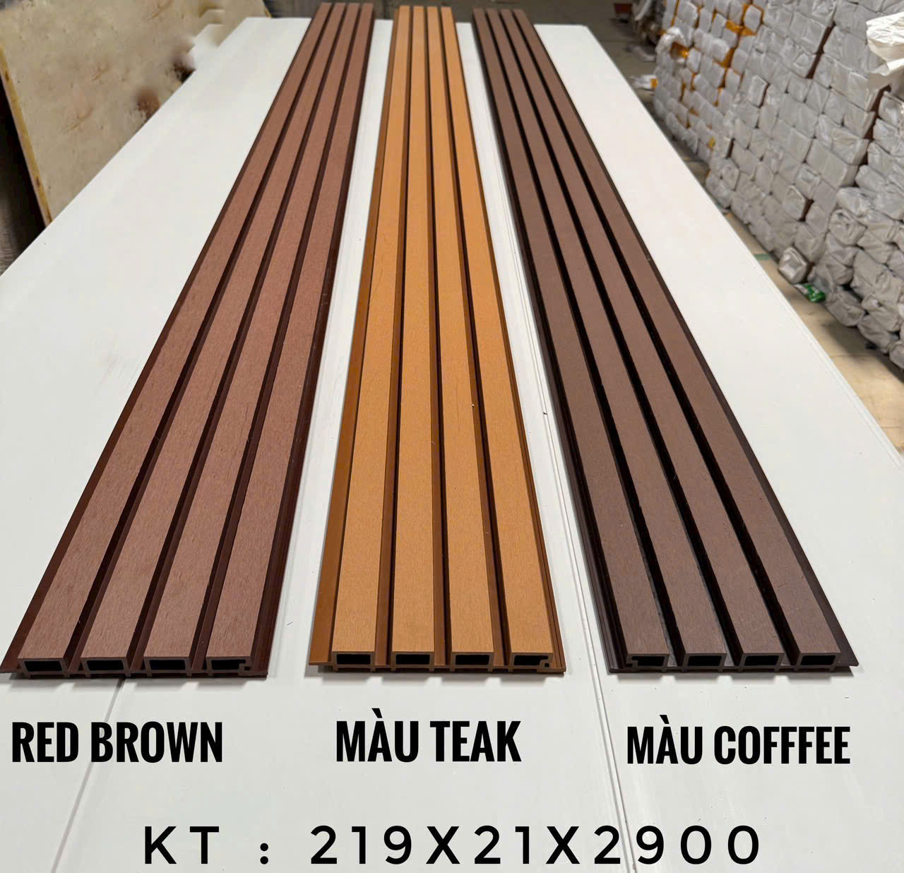 Lam Sóng Gỗ Nhựa Ngoài Trời