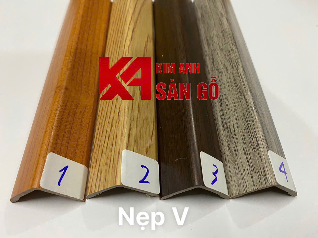 Nẹp Nhựa Chữ V Góc Ngoài 2.5cm