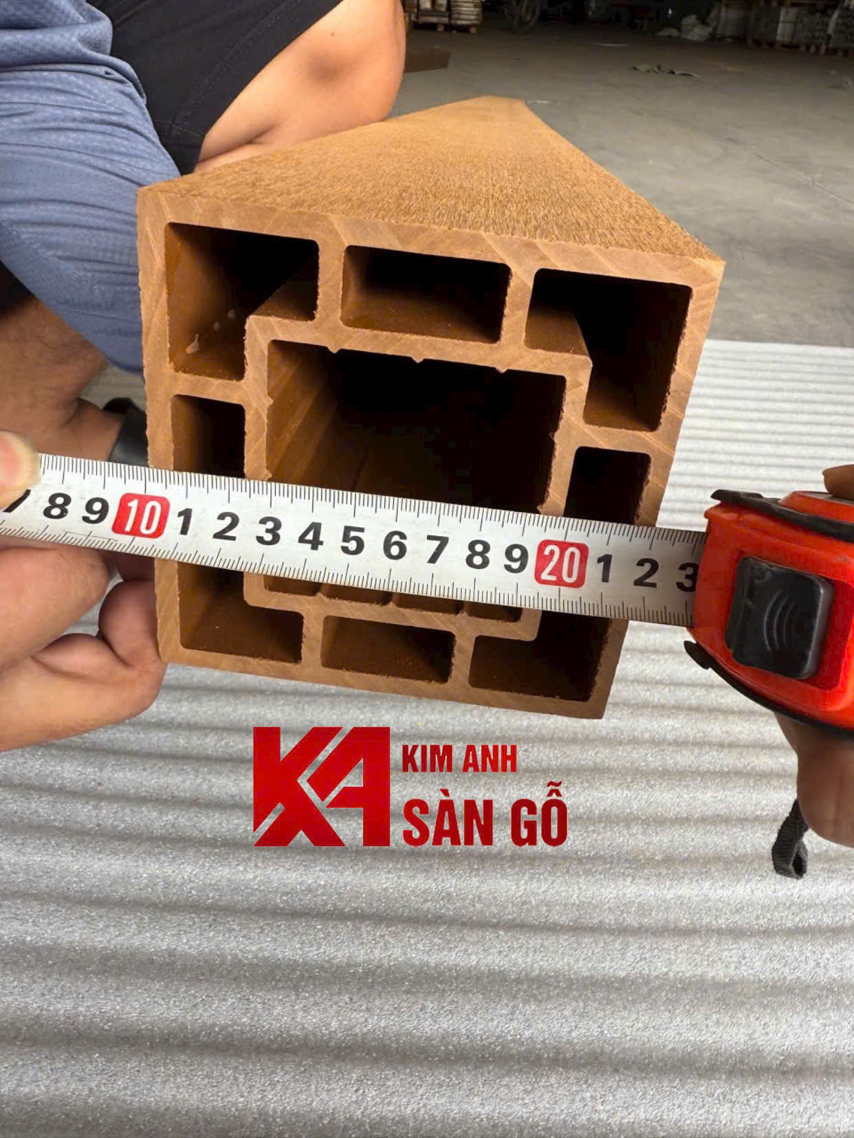 Thanh Lam Trụ Gỗ Nhựa Ngoài Trời 120*120mm